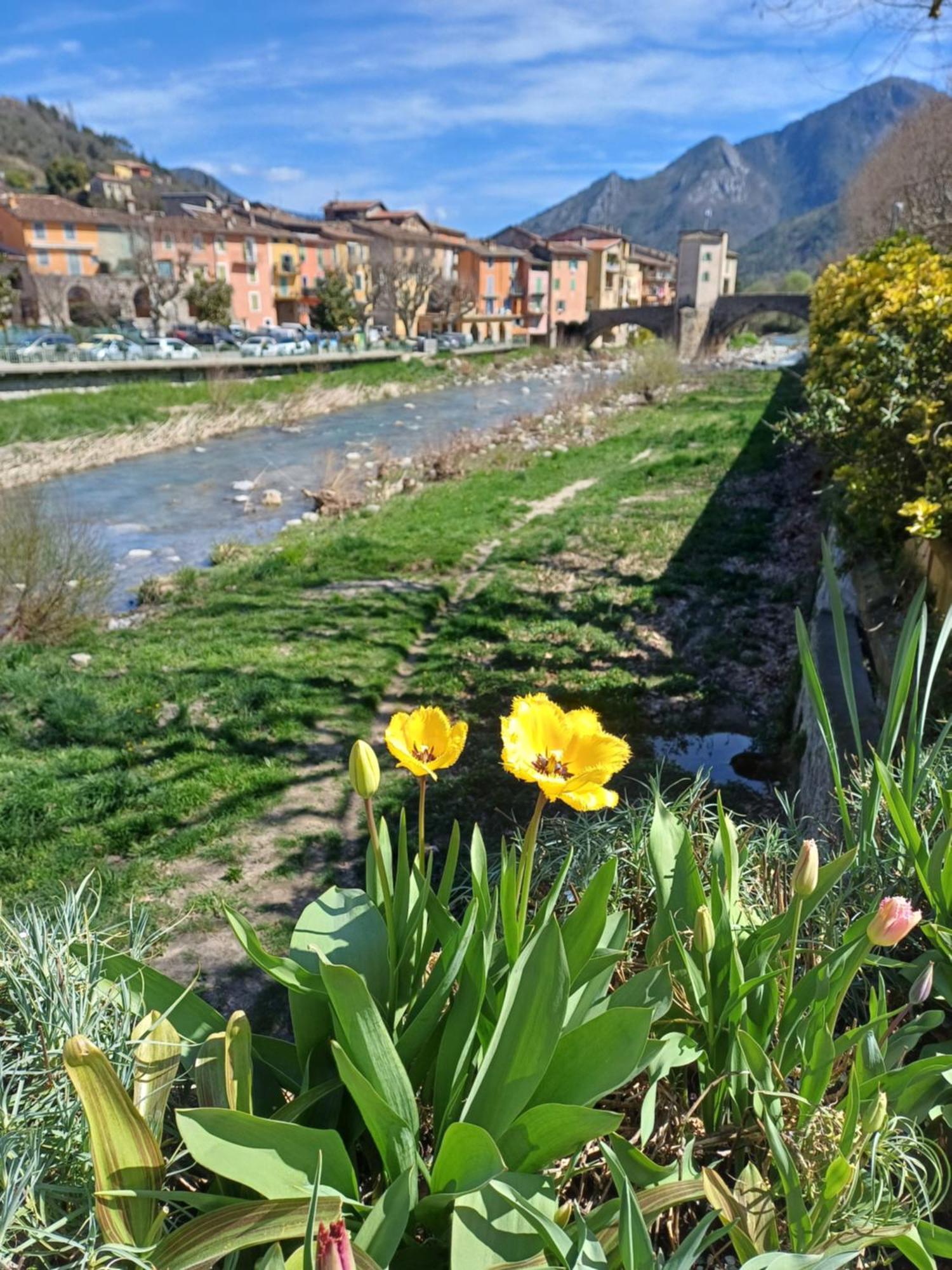 Riverside Apartment Sospel Bagian luar foto